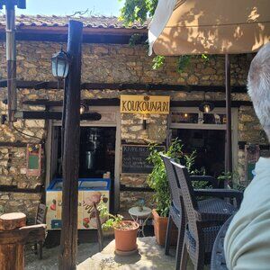 Meet your Posher, Despina